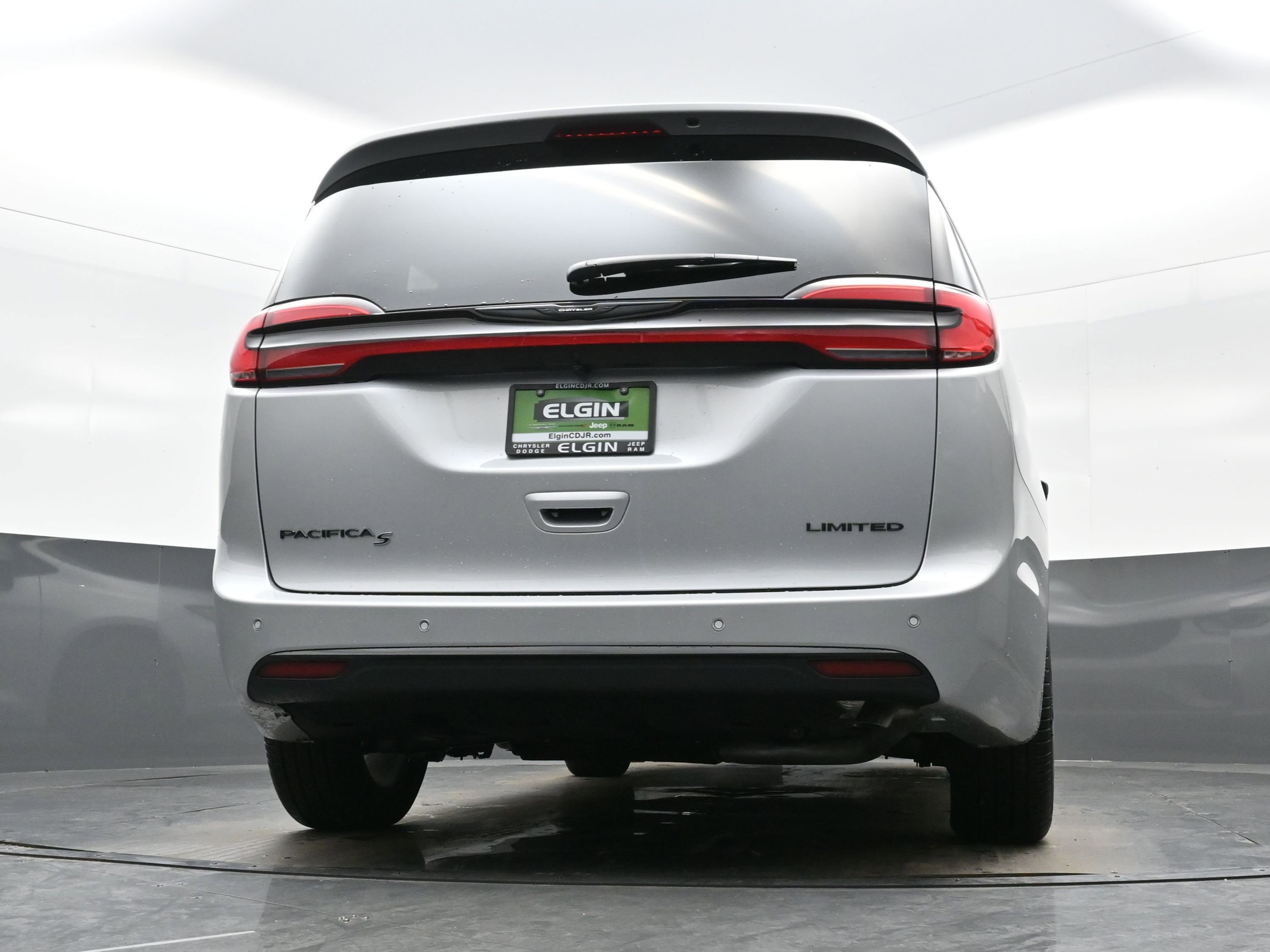New 2026 Chrysler Pacifica Limited w/ S Appearance Package image 15