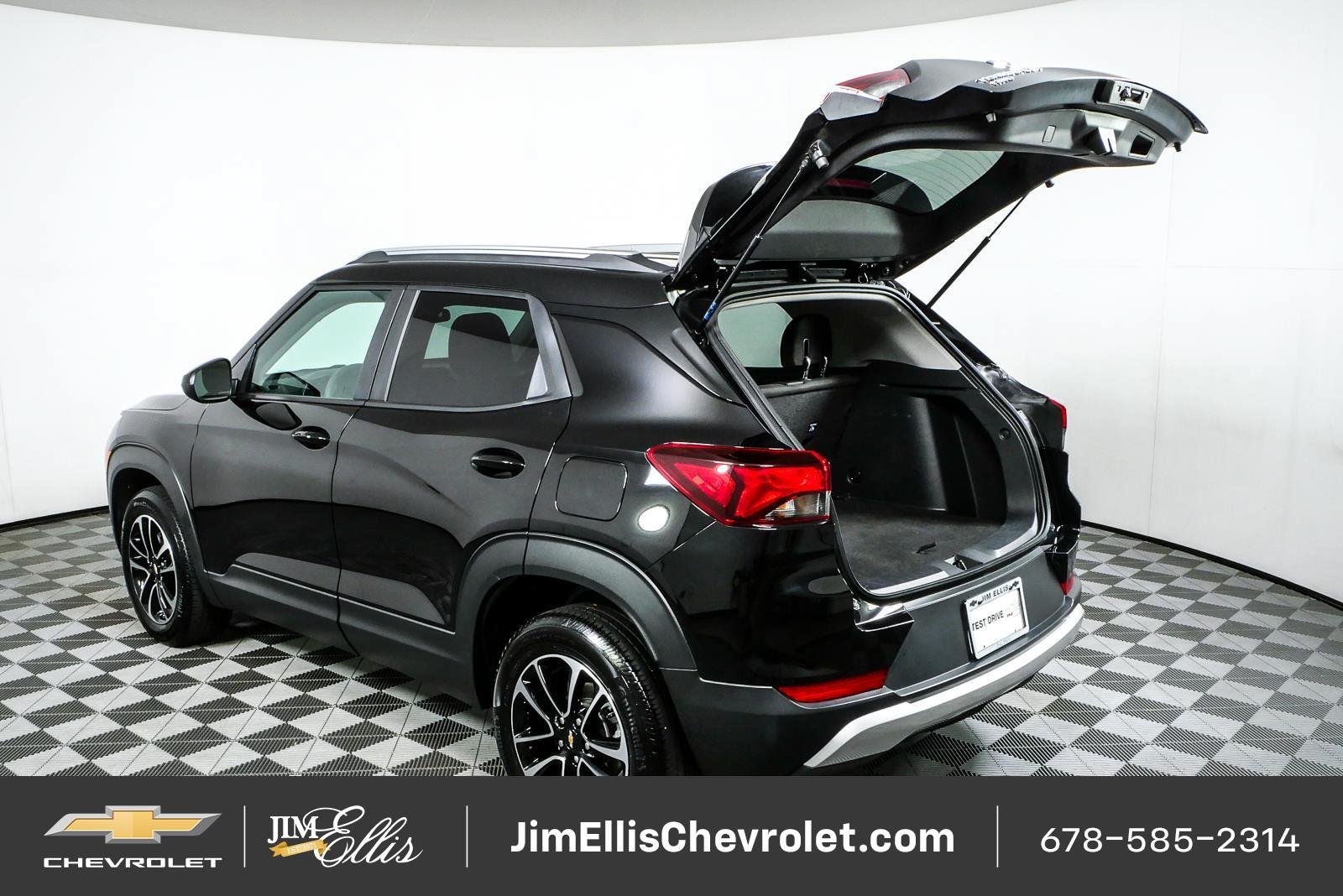 Certified 2025 Chevrolet TrailBlazer LT AWD/4WD image 30