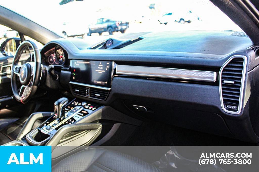 Used 2023 Porsche Cayenne Platinum Edition image 22