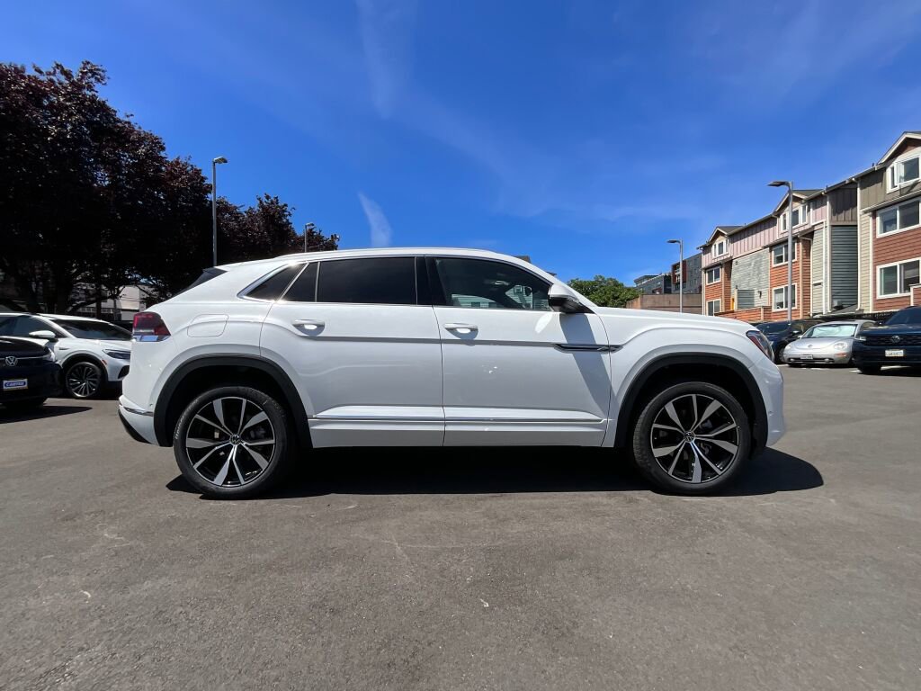 New 2025 Volkswagen Atlas Cross Sport SEL Premium R-Line image 11