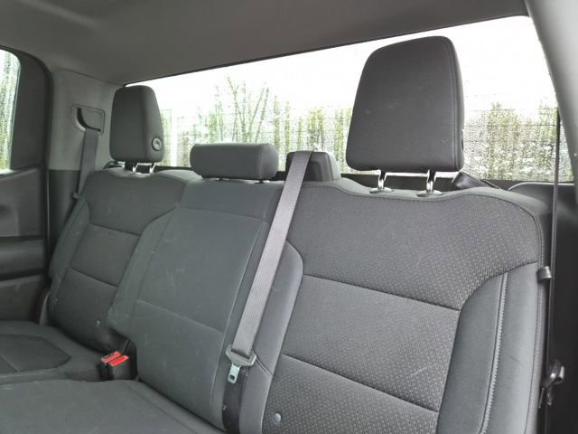 Used 2019 Chevrolet Silverado 1500 Custom w/ Custom Value Package AWD/4WD image 31