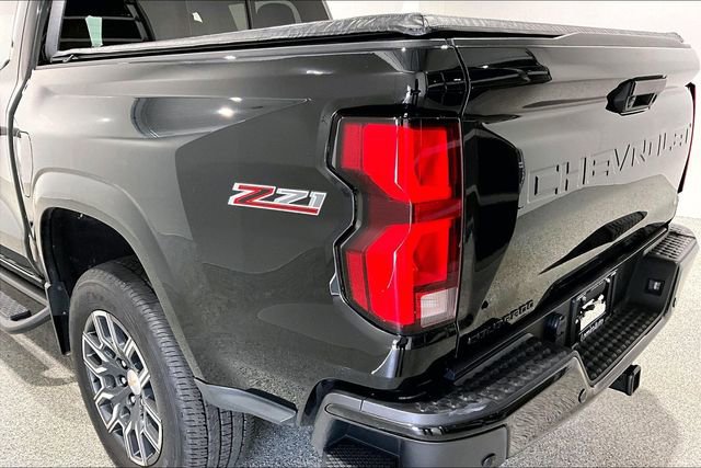 Used 2023 Chevrolet Colorado Z71 w/ Z71 Convenience Package 2 AWD/4WD image 40