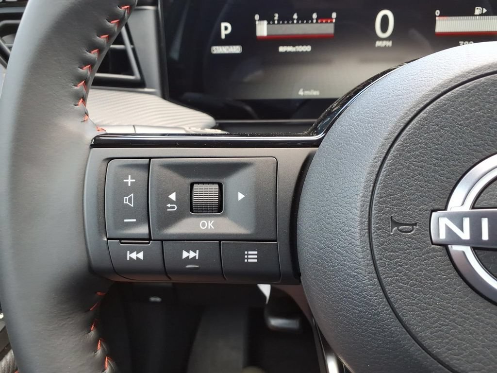 New 2026 Nissan Kicks SR w/ Cold Weather Package FWD image 17