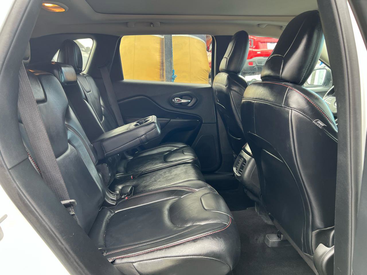 Used 2014 Jeep Cherokee Trailhawk w/ Technology Group AWD/4WD image 14