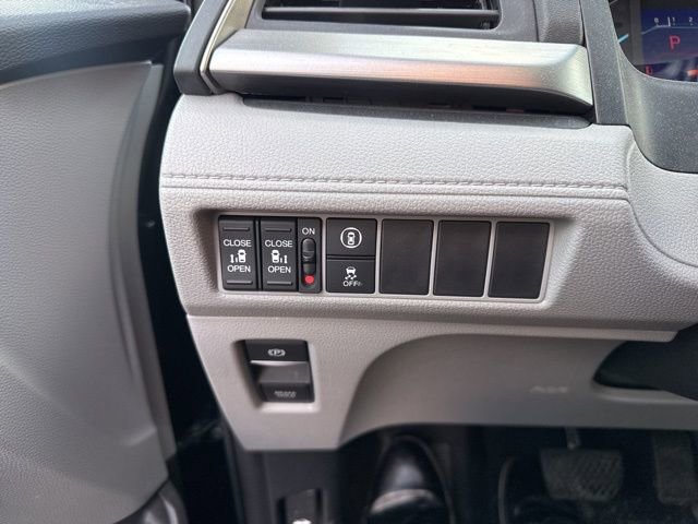 Certified 2023 Honda Odyssey EX image 17