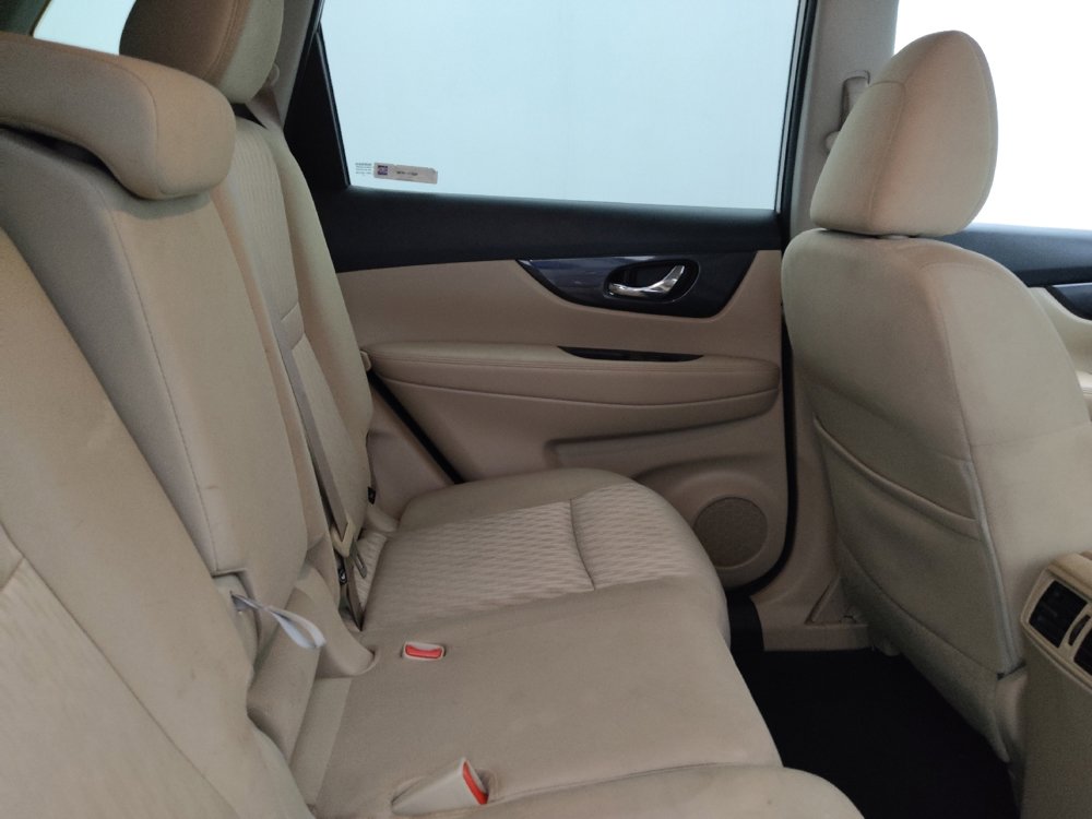 Used 2019 Nissan Rogue SV image 19