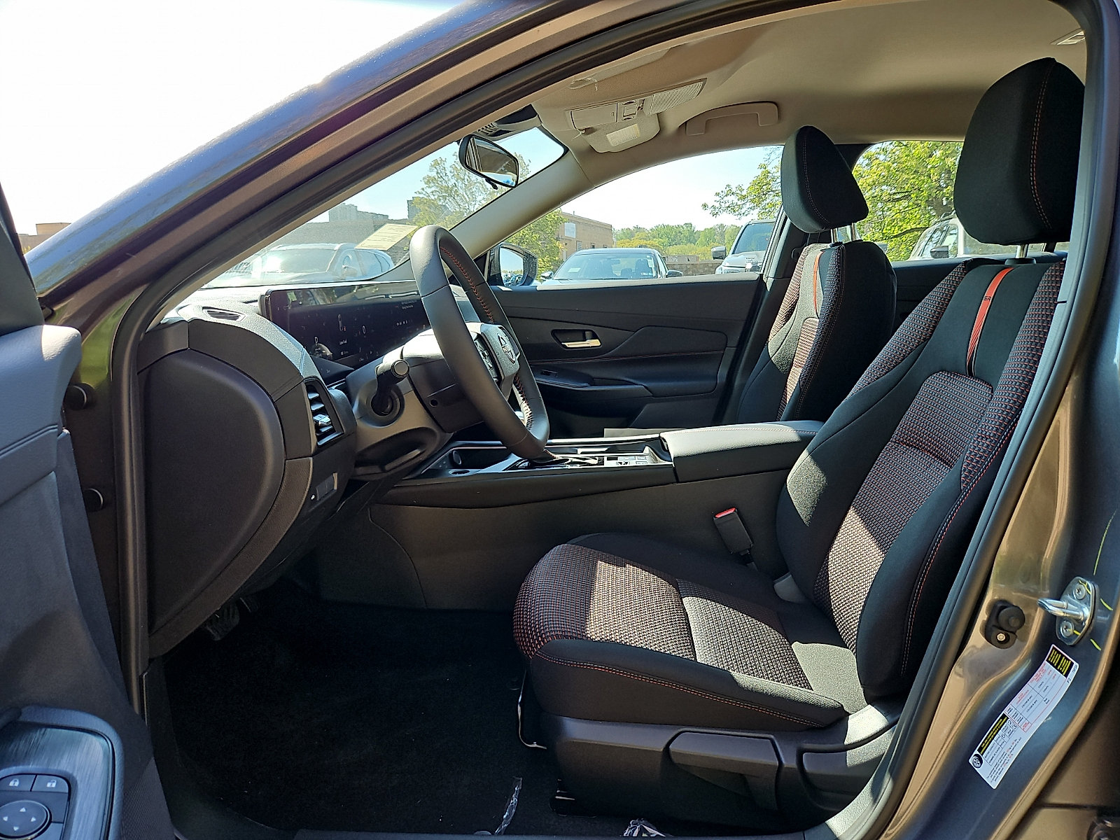New 2026 Nissan Sentra SR w/ Floor Mat Package FWD image 11