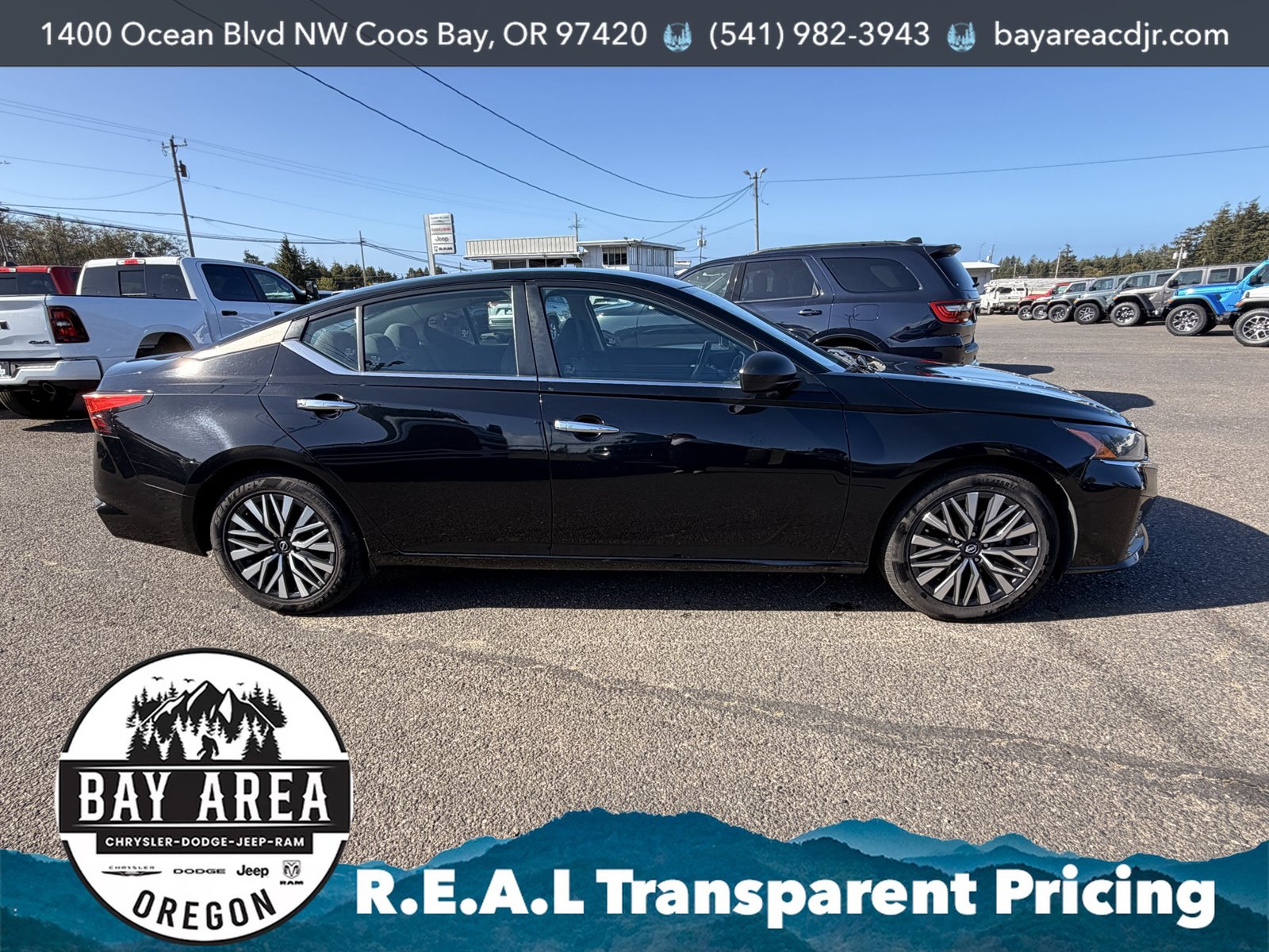 Used 2024 Nissan Altima 2.5 SV FWD image 3