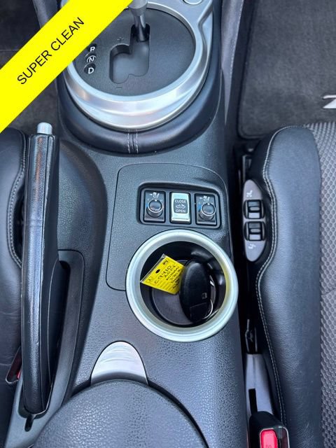 Used 2014 Nissan 370Z Touring RWD image 16