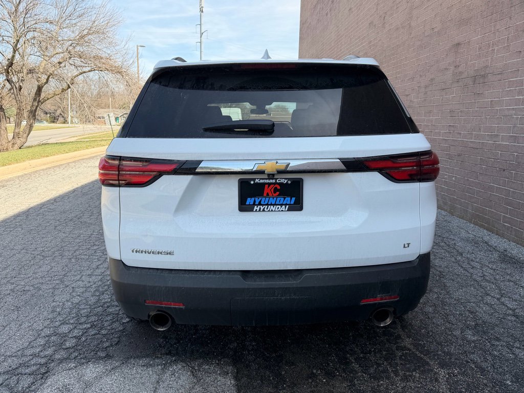 Used 2023 Chevrolet Traverse LT image 4