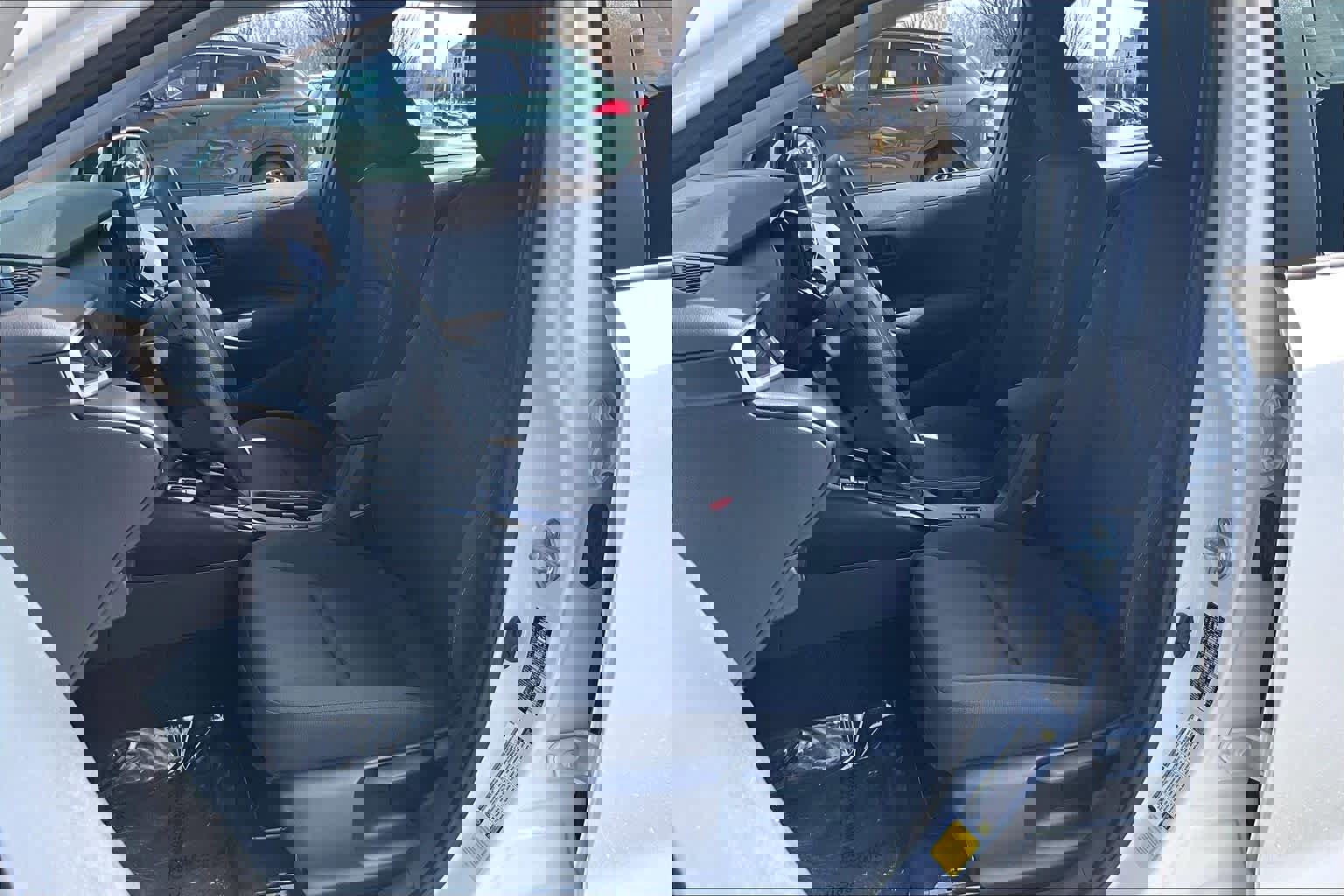 Used 2023 Toyota Corolla LE image 8