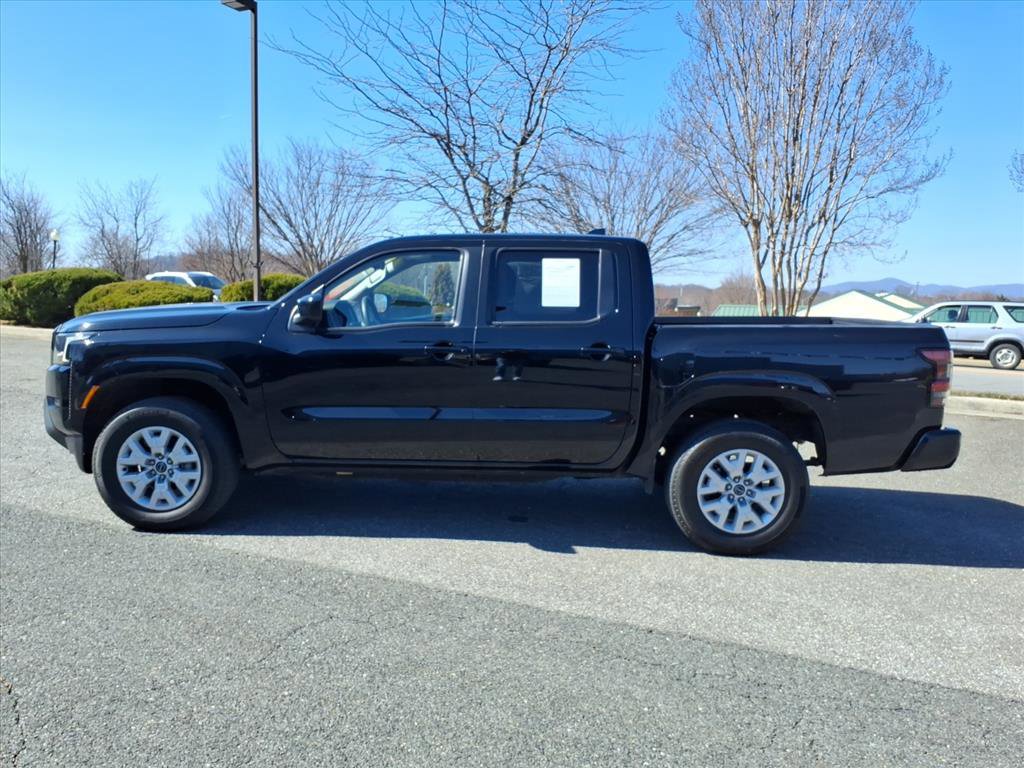 Used 2023 Nissan Frontier SV image 13