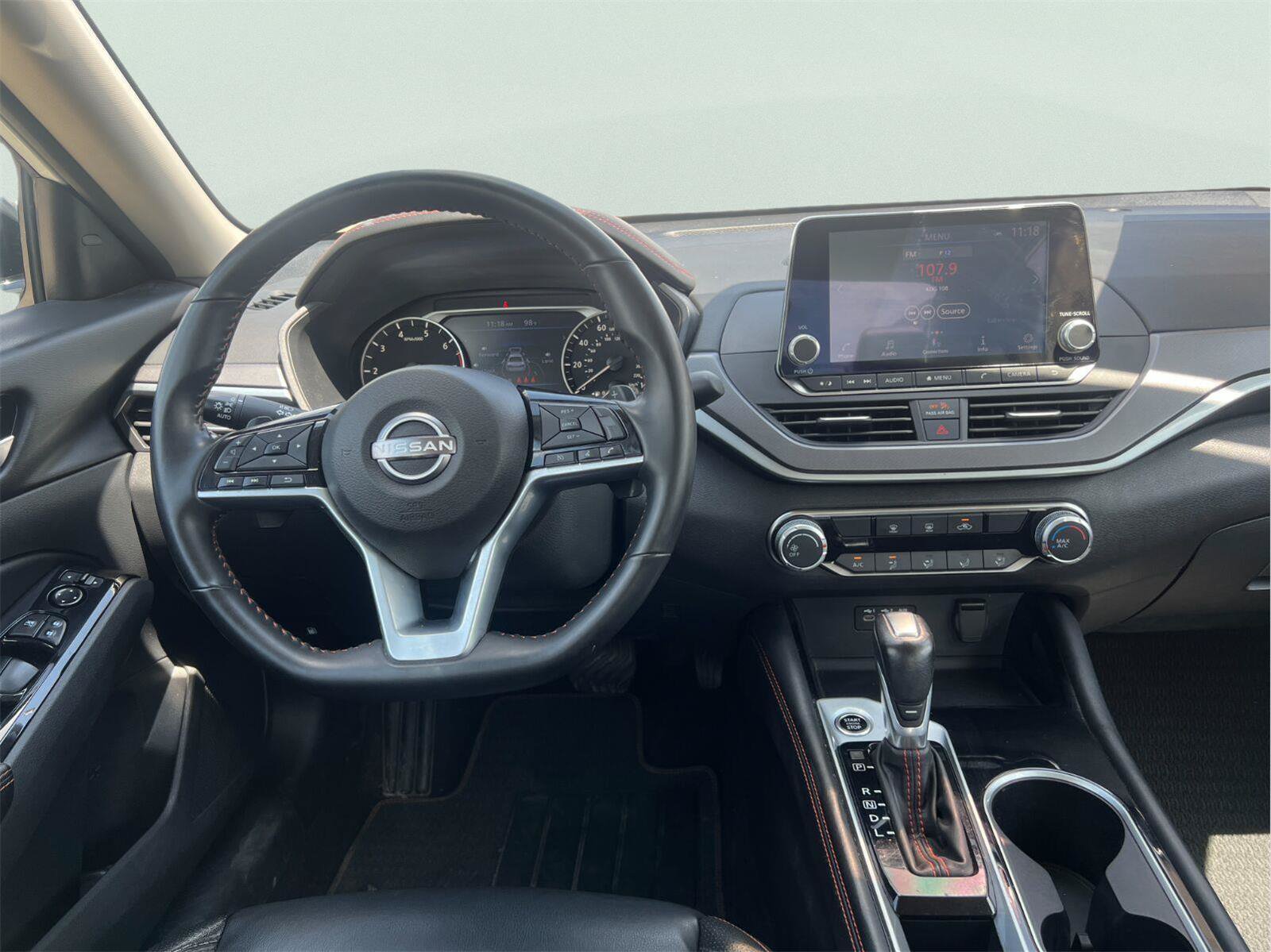 Used 2025 Nissan Altima 2.5 SR FWD image 27