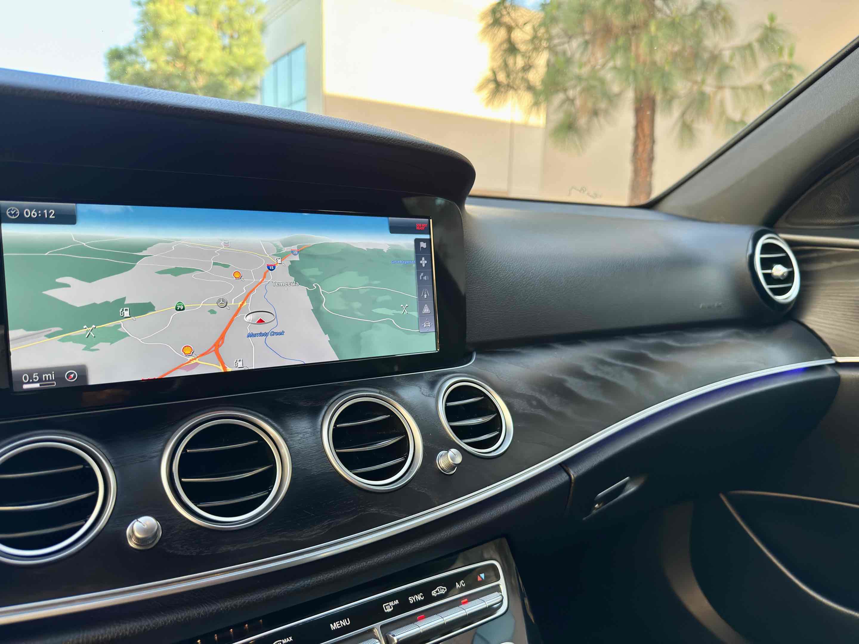 Used 2017 Mercedes-Benz E 400 4MATIC Wagon image 59