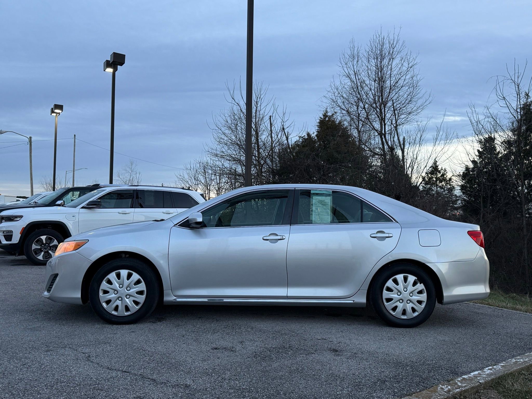 Used 2013 Toyota Camry image 2