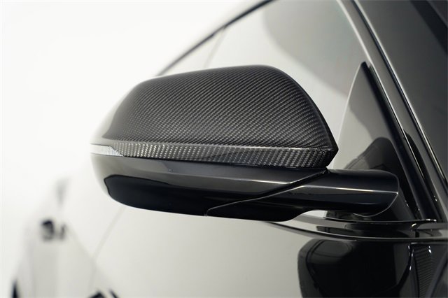 Used 2025 Lamborghini Urus SE image 32