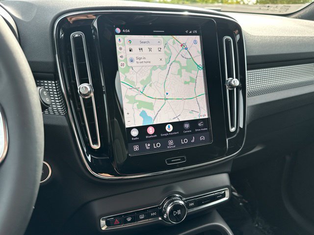 Certified 2023 Volvo XC40 B5 Ultimate w/ Climate Package AWD/4WD image 22