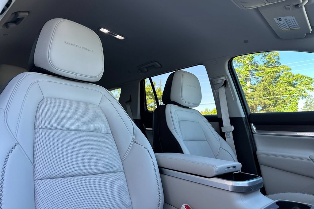 Used 2026 GMC Terrain Denali AWD/4WD image 17