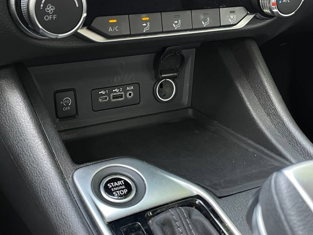 Used 2025 Nissan Sentra SV FWD image 19