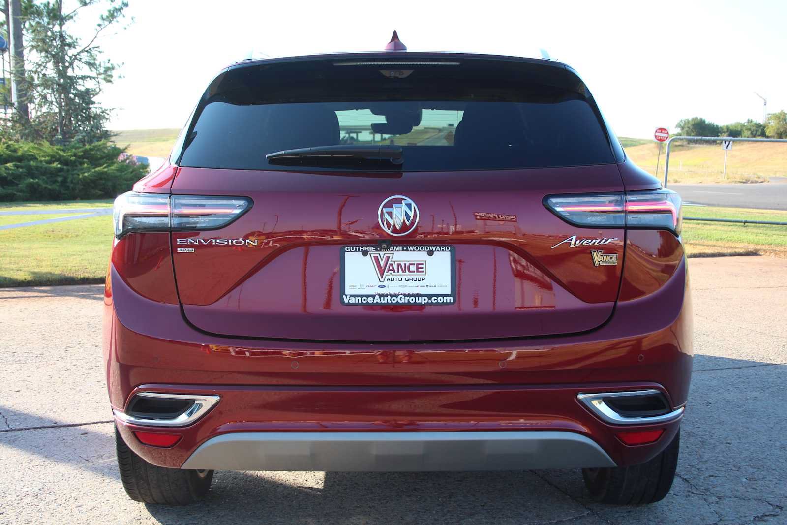 Used 2023 Buick Envision Avenir AWD/4WD image 9