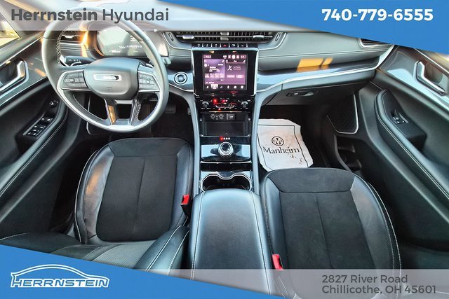 Used 2022 Jeep Grand Cherokee Altitude image 13