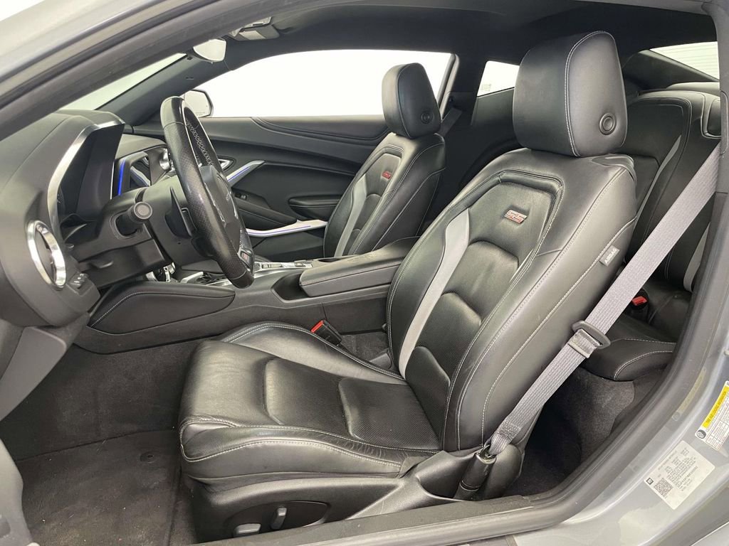 Used 2022 Chevrolet Camaro SS RWD image 13