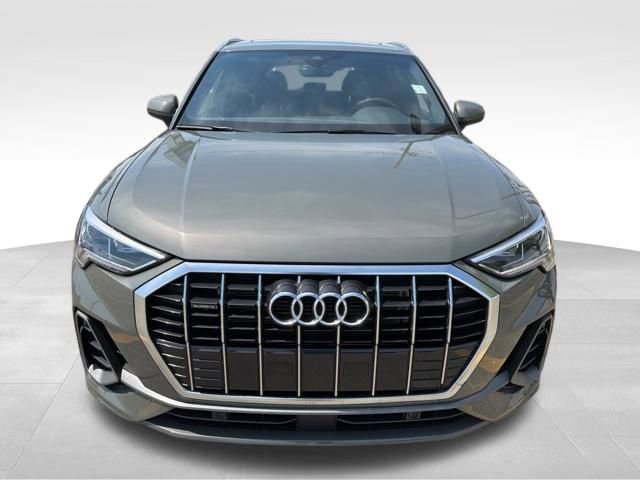 Used 2025 Audi Q3 2.0T Premium image 2