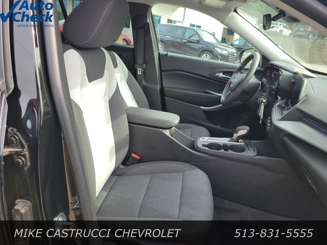 Used 2024 Chevrolet Trax LS w/ LS Convenience Package FWD image 32