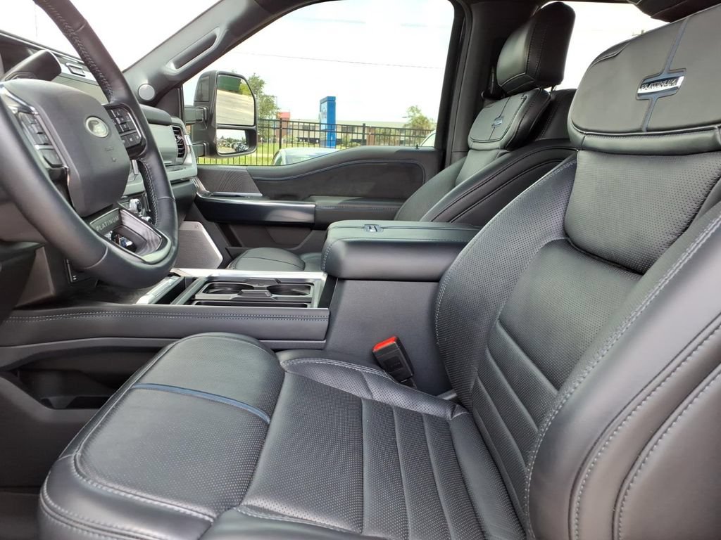 Used 2025 Ford F350 Platinum w/ FX4 Off-Road Package AWD/4WD image 25