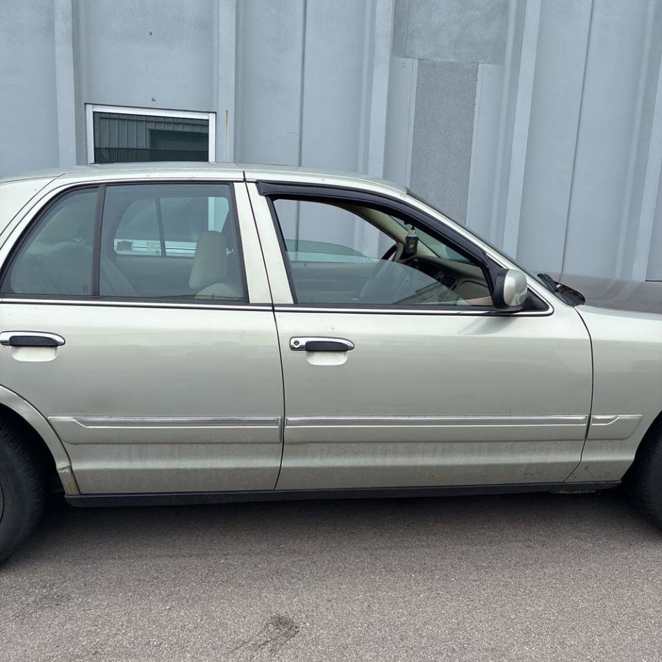 Used 2005 Mercury Grand Marquis GS RWD image 10