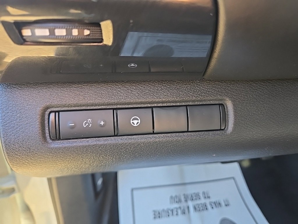 Used 2022 Nissan Pathfinder SV w/ SV Black Package image 13