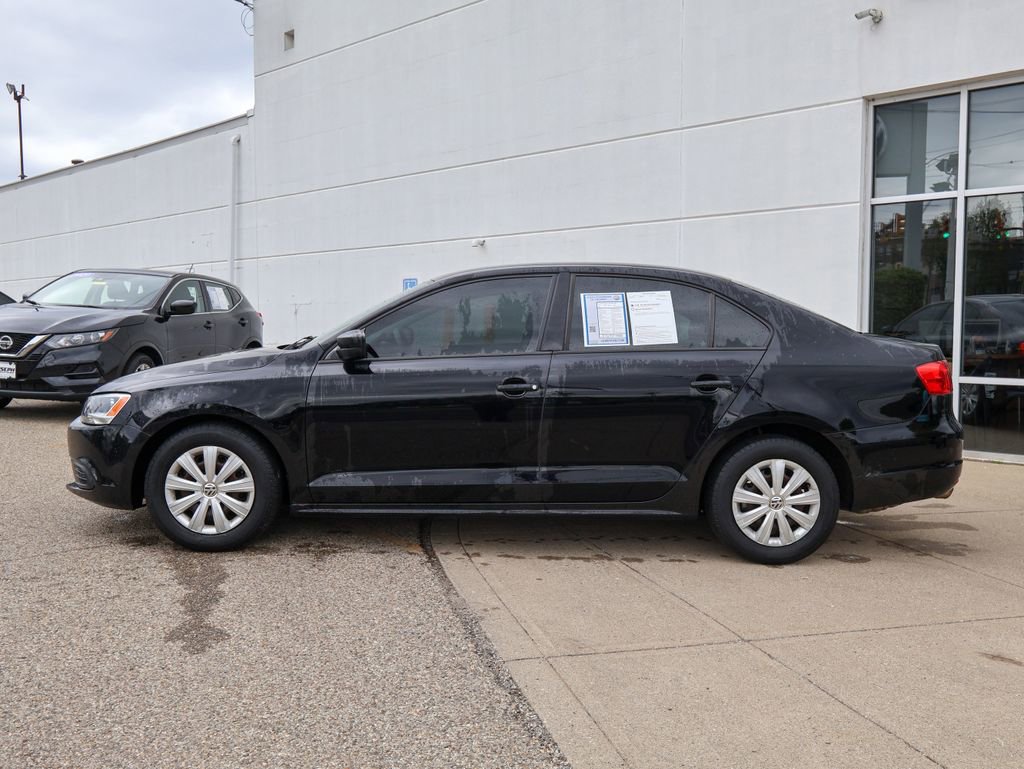 Used 2013 Volkswagen Jetta S image 2