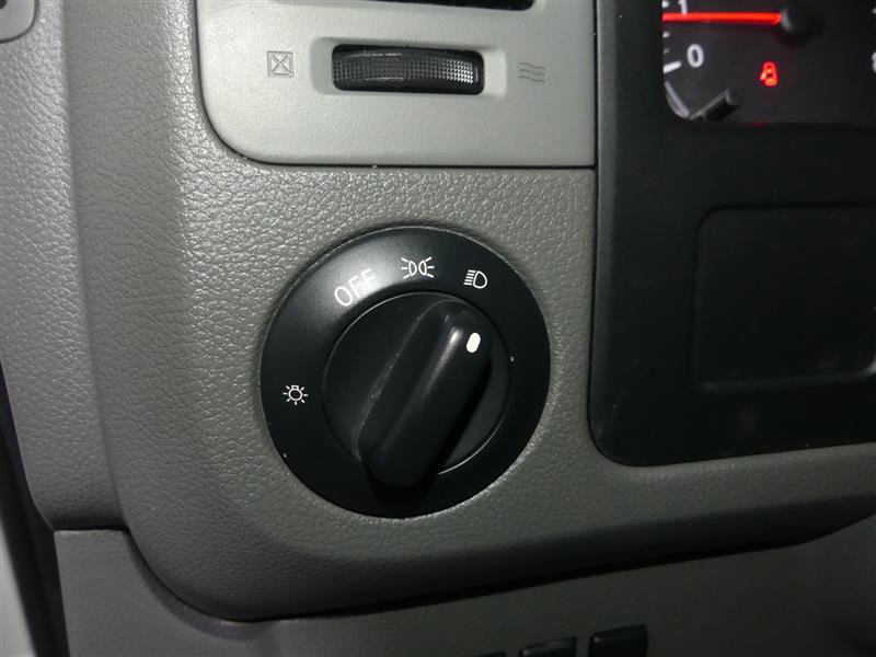 Used 2018 Nissan NV 2500 SV image 24