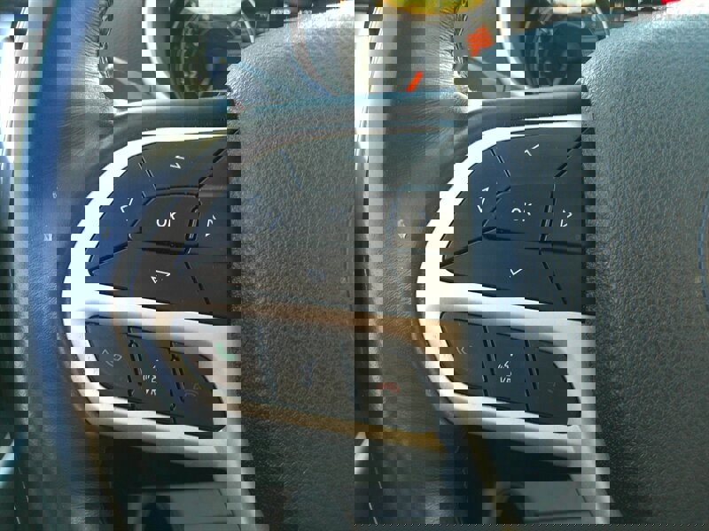 Used 2018 Jeep Cherokee Latitude Plus w/ Comfort/Convenience Group image 11