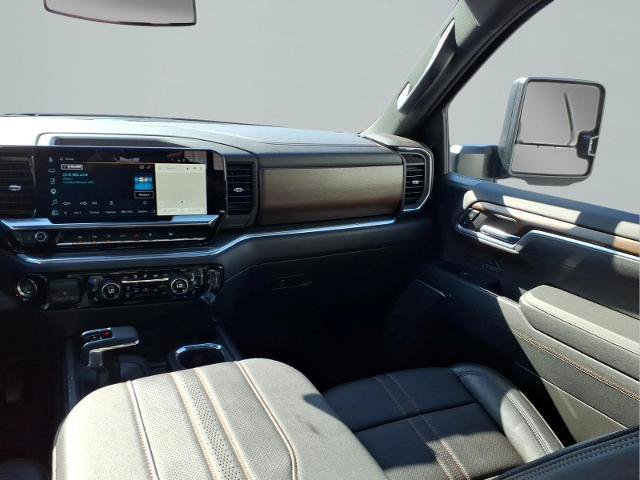 Used 2026 Chevrolet Silverado 1500 High Country w/ High Country Premium Package AWD/4WD image 8