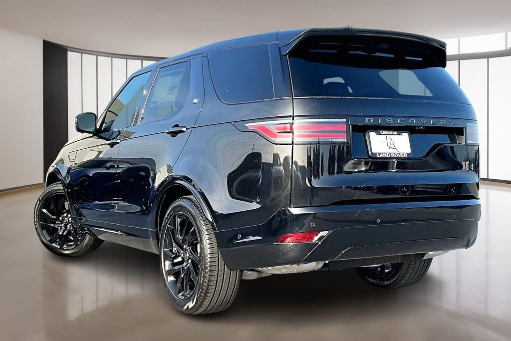 Used 2025 Land Rover Discovery Dynamic SE AWD/4WD image 3