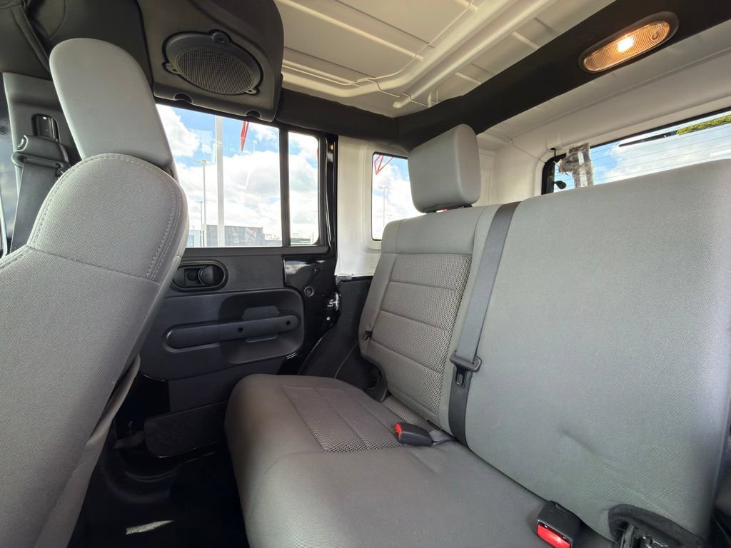 Used 2009 Jeep Wrangler Unlimited Rubicon w/ Trailer Tow Group AWD/4WD image 24