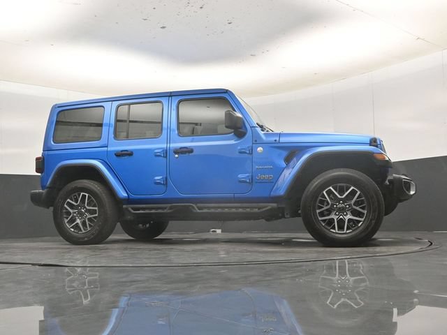 Used 2024 Jeep Wrangler Unlimited Sahara w/ Technology Group AWD/4WD image 49