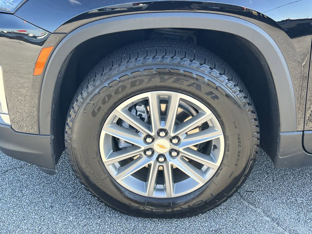 Used 2022 Chevrolet Traverse LT image 32