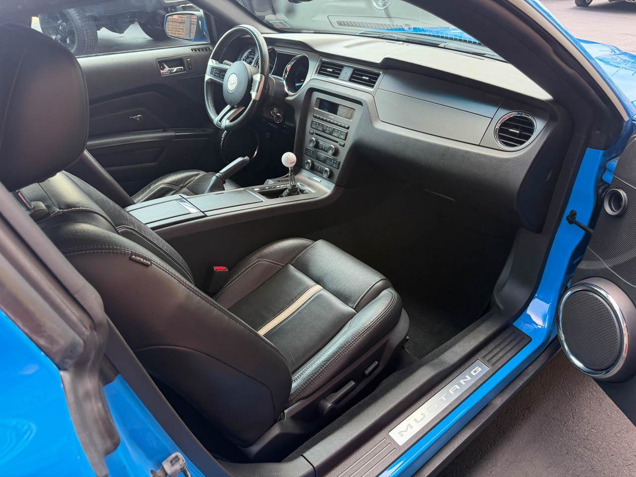 Used 2010 Ford Mustang GT Premium RWD image 23