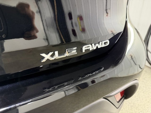 Used 2022 Toyota Highlander XLE image 32