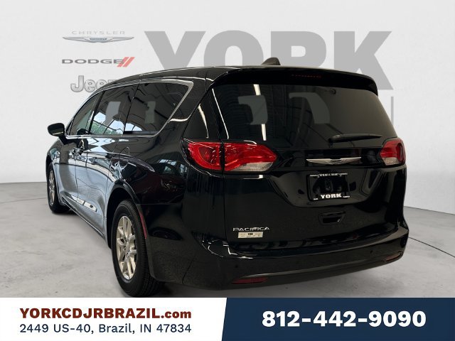 New 2027 Chrysler Pacifica LX FWD image 3