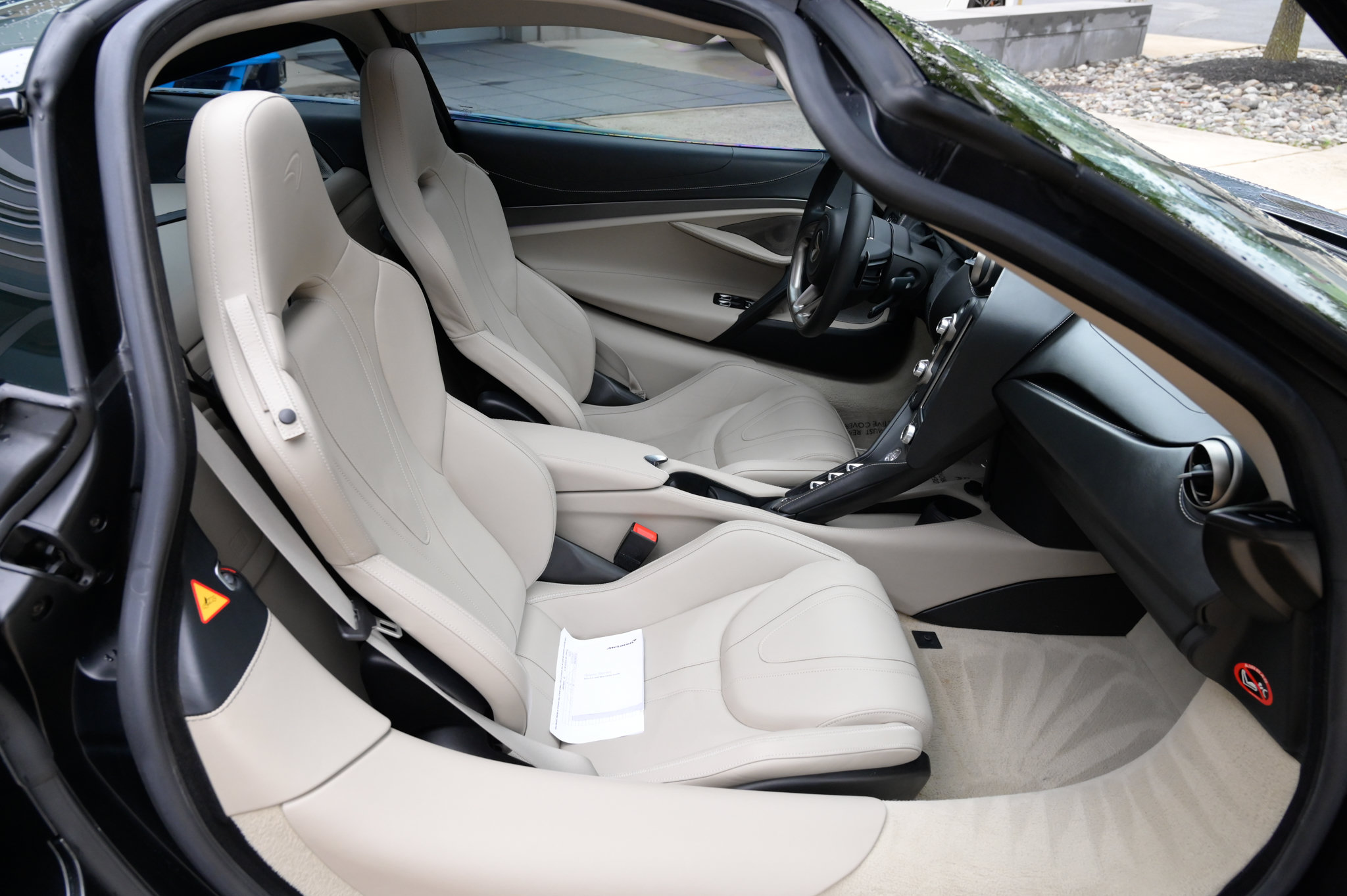 Used 2018 McLaren 720S Luxury RWD image 37