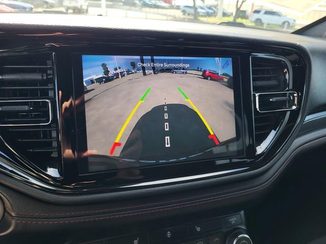 Used 2025 Dodge Durango GT AWD/4WD image 8