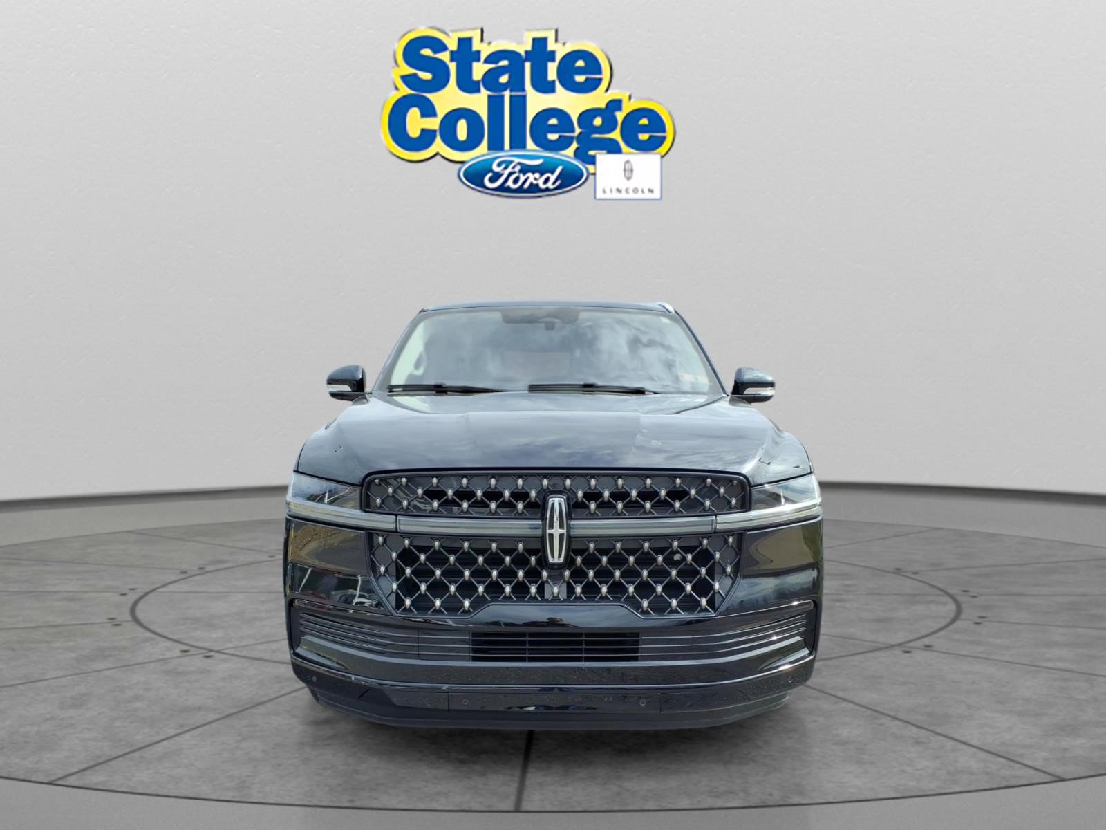 Used 2025 Lincoln Navigator L Black Label image 2