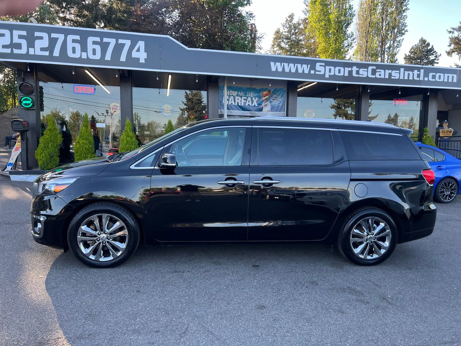 Used 2016 Kia Sedona SX Limited FWD image 2