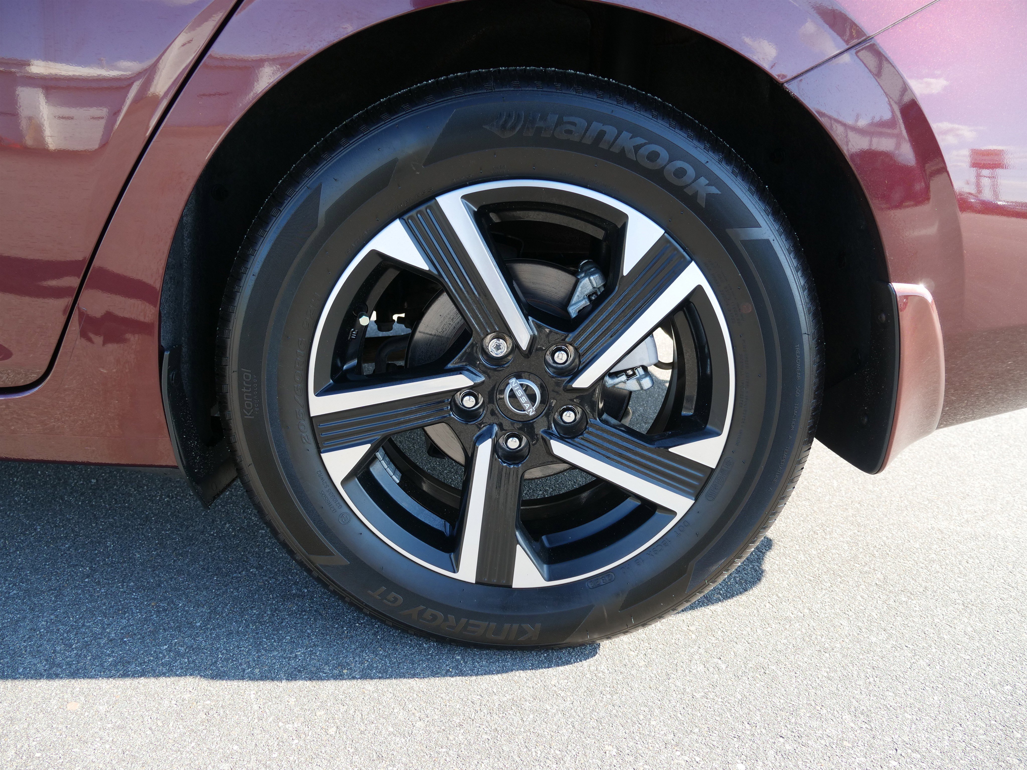 Used 2024 Nissan Sentra SV image 12