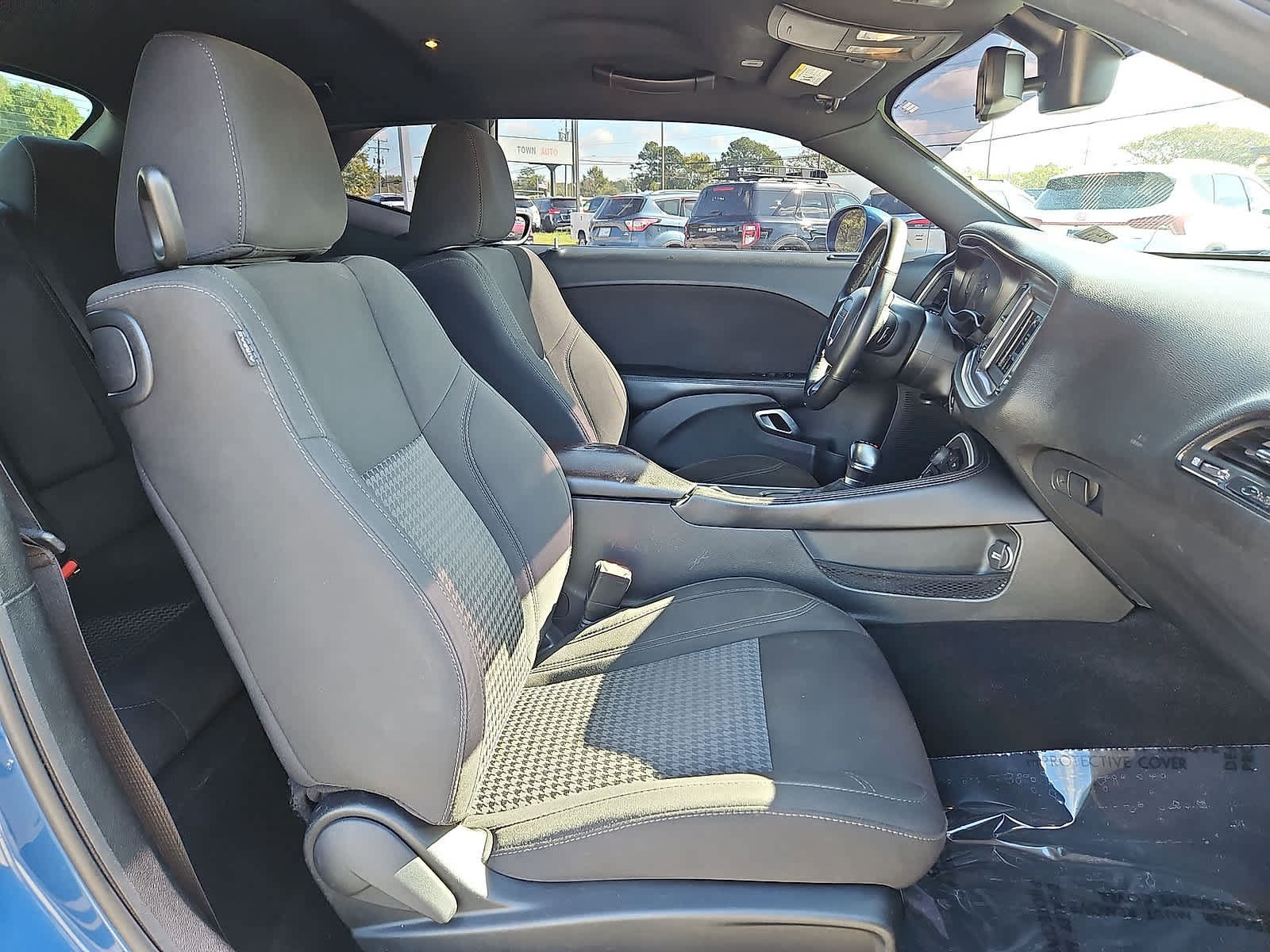 Used 2020 Dodge Challenger SXT w/ Blacktop Package AWD/4WD image 31