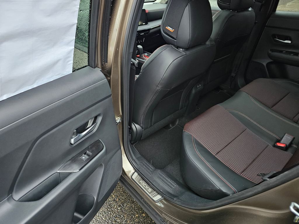 New 2026 Nissan Kicks SR w/ SR Premium Package image 5