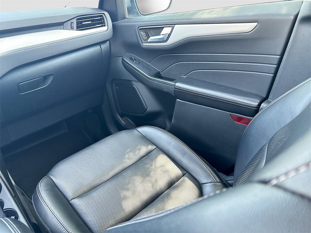 Used 2022 Ford Escape SEL image 22